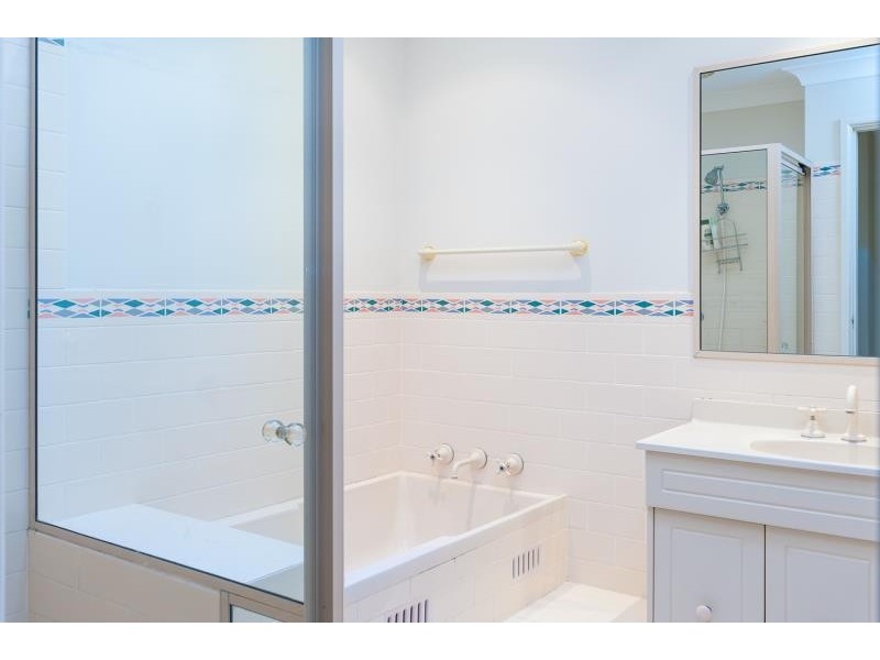 811A The Entrance Road, Wamberal NSW 2260