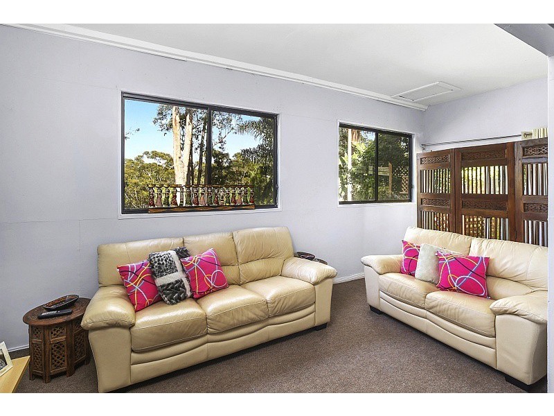 29 Easter Parade, North Avoca NSW 2260