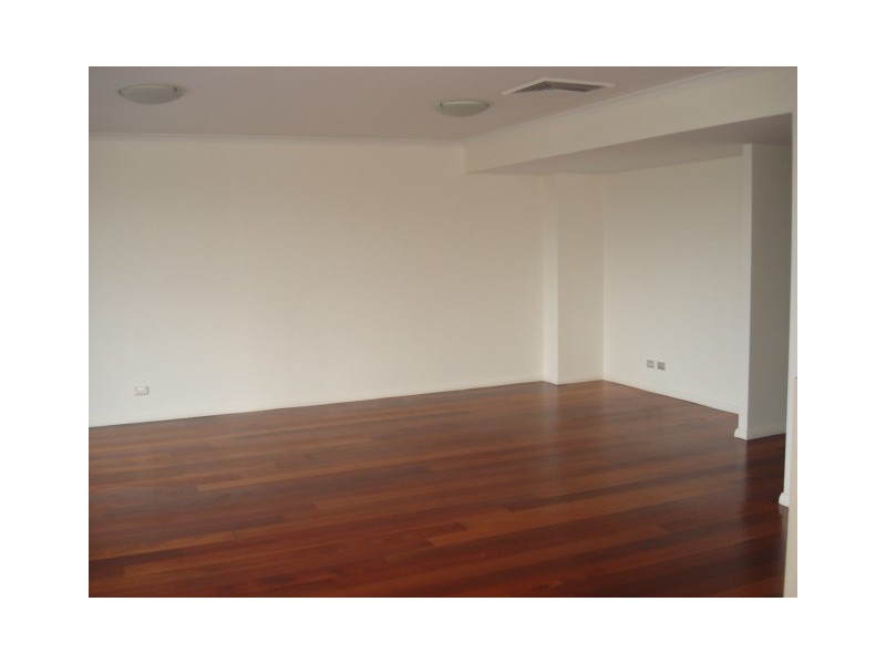 283/80 John Whiteway Drive, Gosford NSW 2250