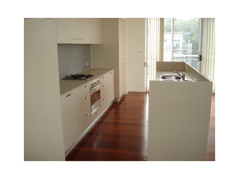 283/80 John Whiteway Drive, Gosford NSW 2250