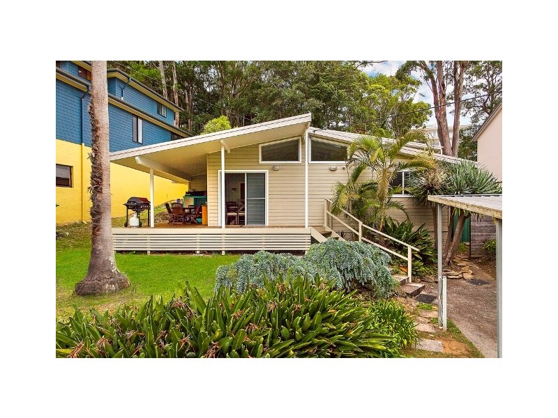 44 Surf Rider Avenue, North Avoca NSW 2260