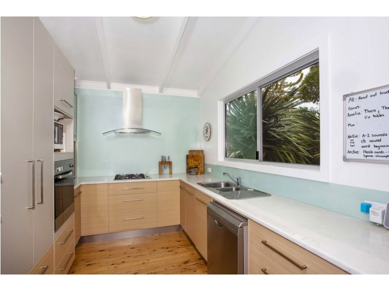 44 Surf Rider Avenue, North Avoca NSW 2260