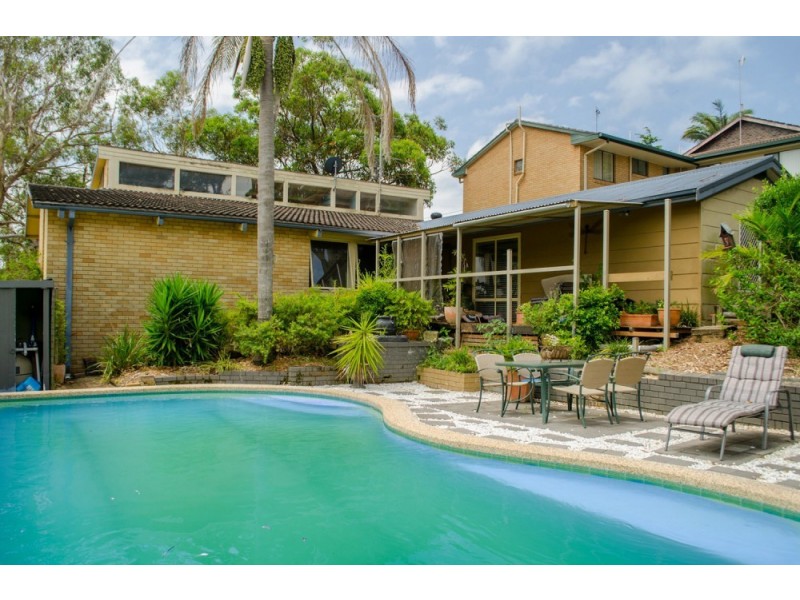 18 Peak Street, Bateau Bay NSW 2261