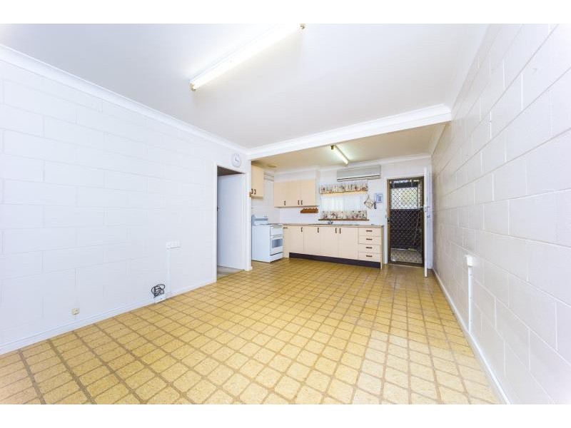 4/3 Bias Avenue, Bateau Bay NSW 2261