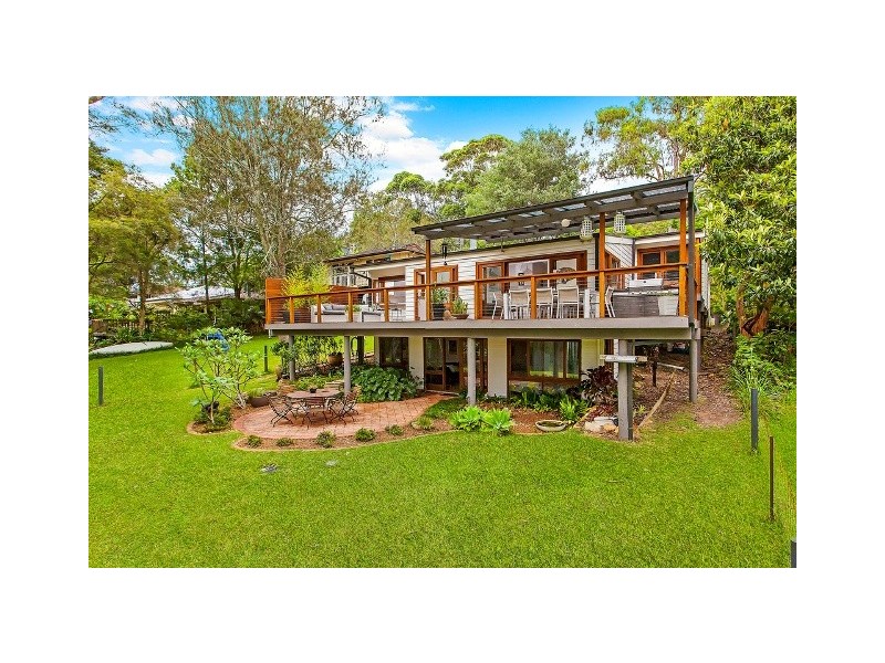 16 Lake Shore Drive, North Avoca NSW 2260
