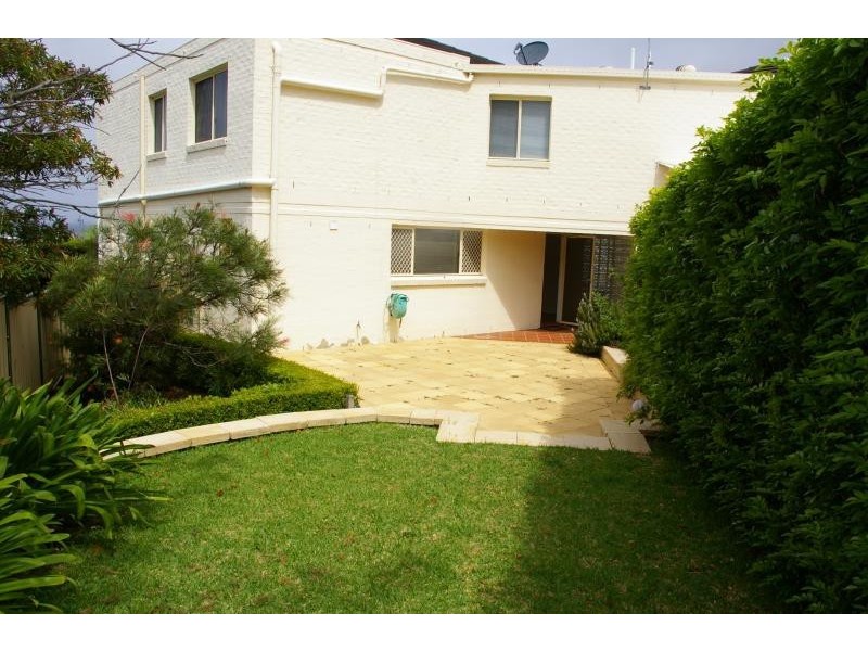 2/3 Hastings Road, Terrigal NSW 2260