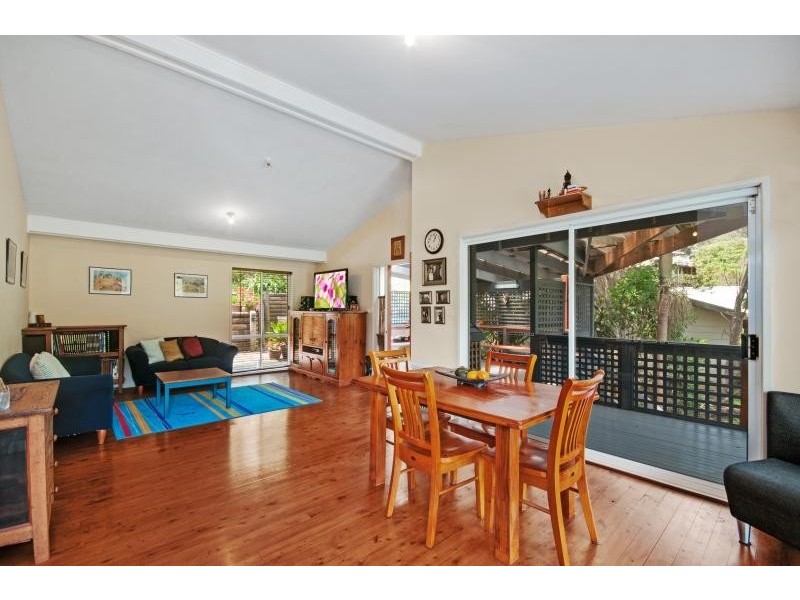 8 Rengbari Place, Avoca Beach NSW 2251