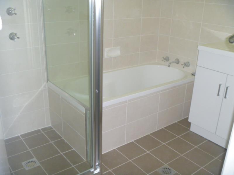 33 Henry Kendall Street, West Gosford NSW 2250