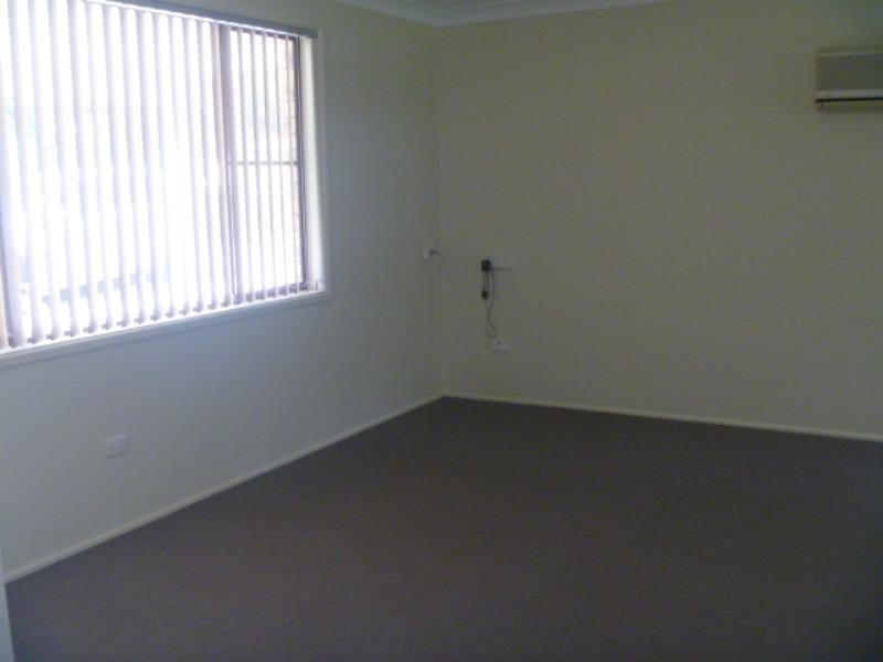 33 Henry Kendall Street, West Gosford NSW 2250