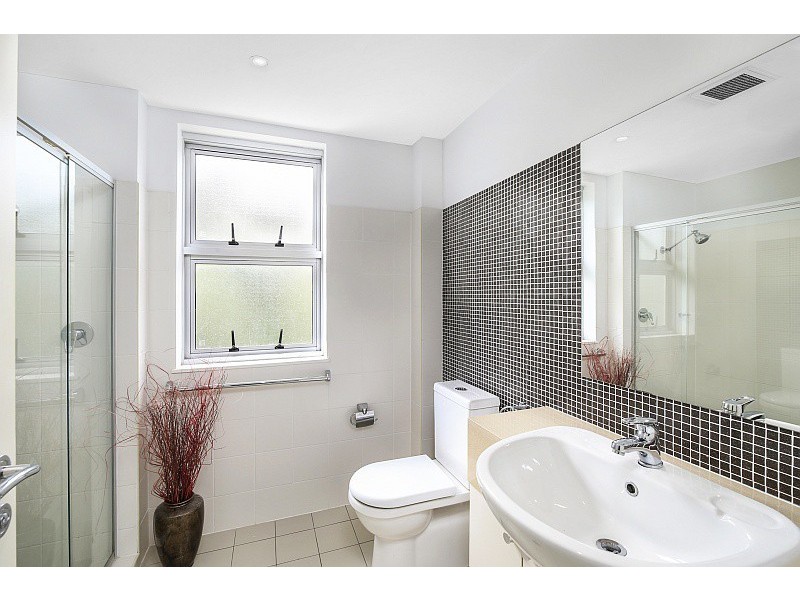 483/80 John Whiteway Drive, Gosford NSW 2250