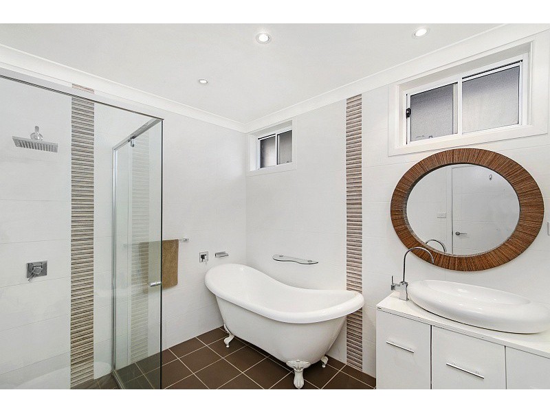 111 Copacabana Drive (access at end of Helen Drive), Copacabana NSW 2251