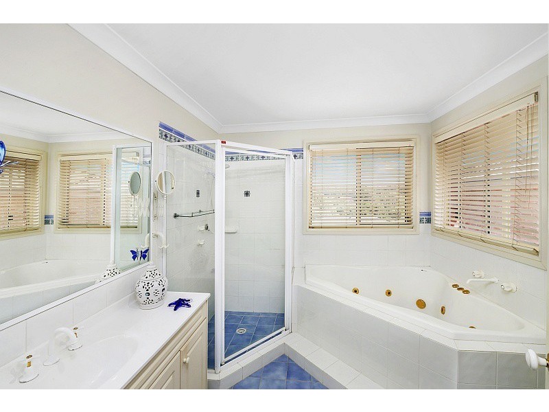 11 Robusta Close, Erina NSW 2250