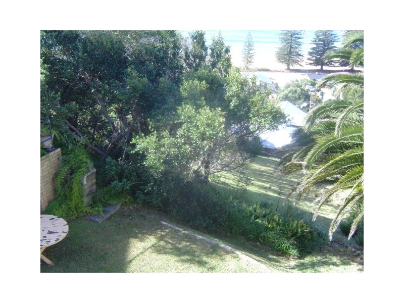 13 Warren Ave, Avoca Beach NSW 2251