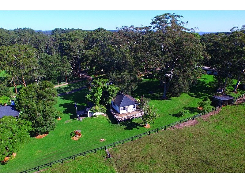 253 Avoca Drive, Avoca Beach NSW 2251