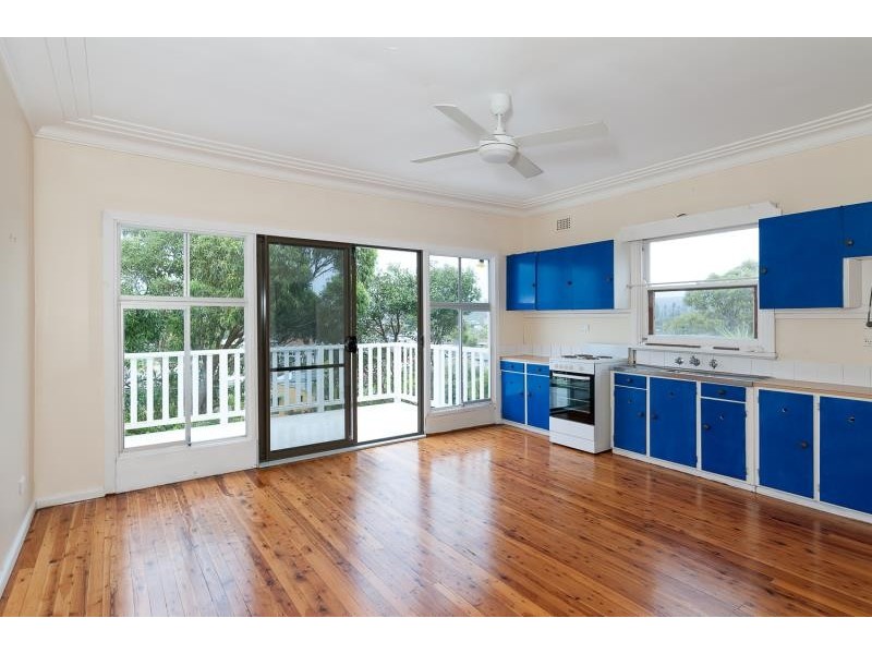 5 Elgata Avenue, North Avoca NSW 2260