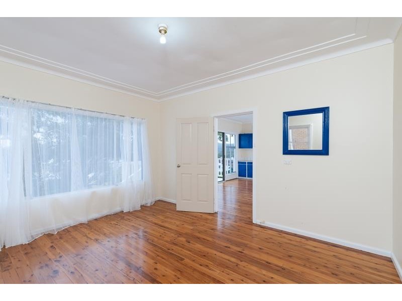 5 Elgata Avenue, North Avoca NSW 2260