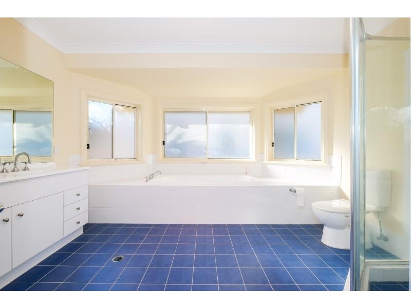7 Victor Close, Green Point NSW 2251