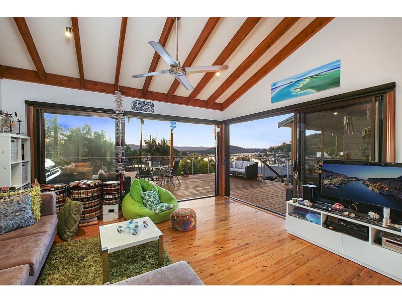 5 Empire Bay Drive, Daleys Point NSW 2257