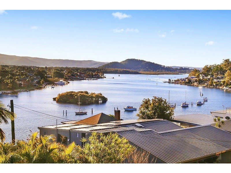 5 Empire Bay Drive, Daleys Point NSW 2257