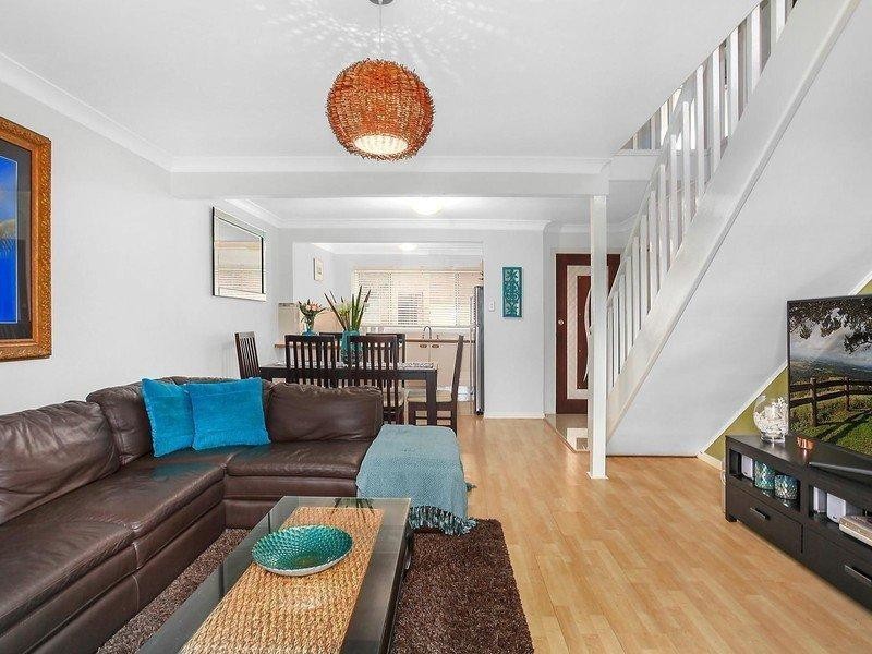 2/74 Ocean View Drive, Wamberal NSW 2260