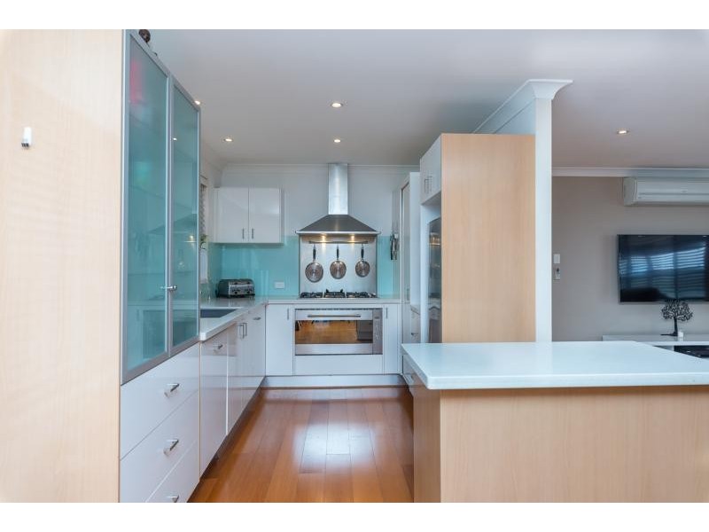 40 Lakala Avenue, Springfield NSW 2250