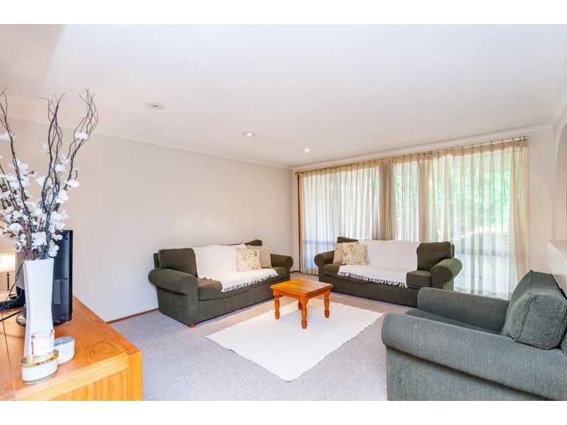 8 Blackwood close, Narara NSW 2250