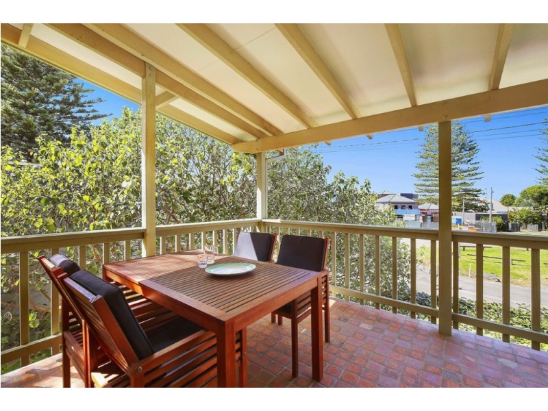 19 North Avoca Parade, North Avoca NSW 2260