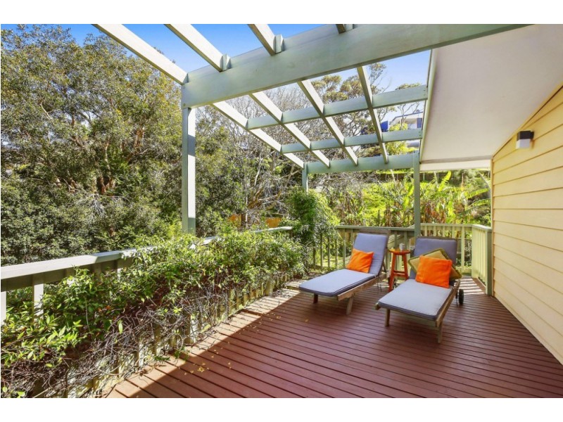 19 North Avoca Parade, North Avoca NSW 2260