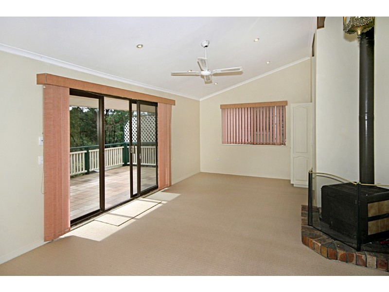 292 Avoca Drive, Avoca Beach NSW 2251