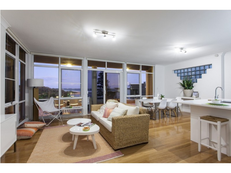 2/137b Ocean View Drive, Wamberal NSW 2260