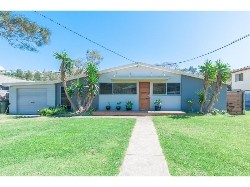 24 Del Mar Drive, Copacabana NSW 2251