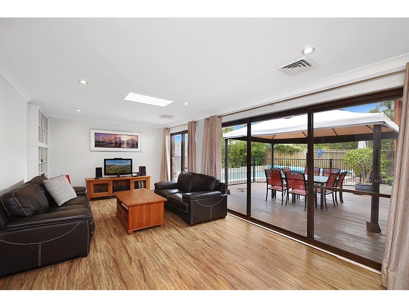 10 Peel Street, Avoca Beach NSW 2251