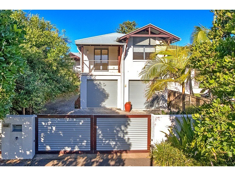 14 North Avoca Parade, North Avoca NSW 2260