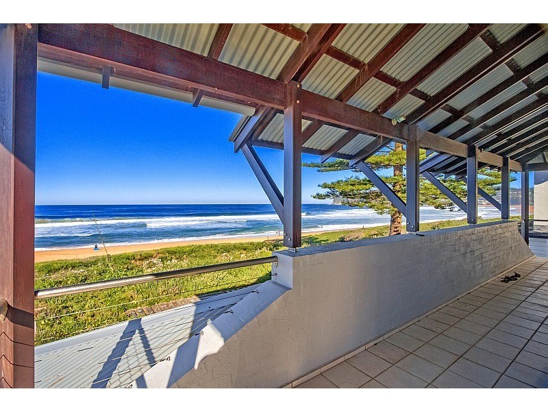 14 North Avoca Parade, North Avoca NSW 2260