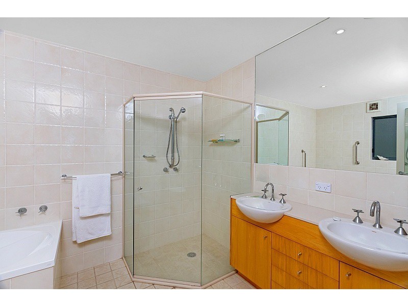 14 North Avoca Parade, North Avoca NSW 2260