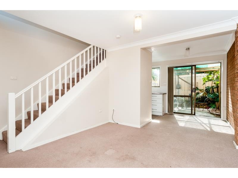 4/14 York Street, Point Frederick NSW 2250