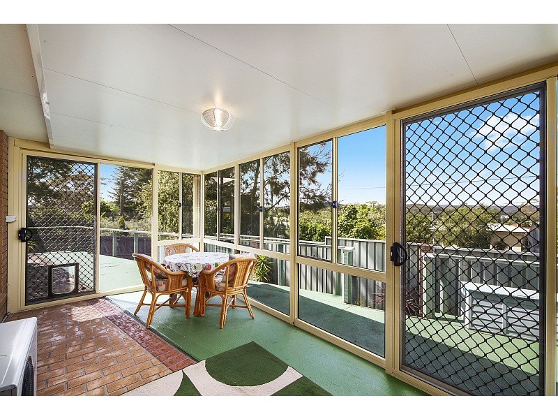 2/2 Island View Drive, Kincumber NSW 2251
