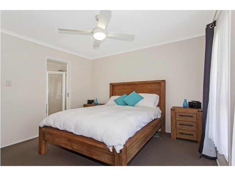 77 Thames Drive, Erina NSW 2250