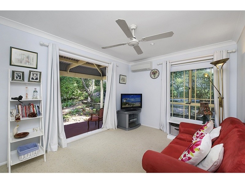 98 Ridgway Road, Avoca Beach NSW 2251