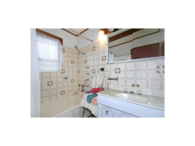 10 Oceano Street, Copacabana NSW 2251