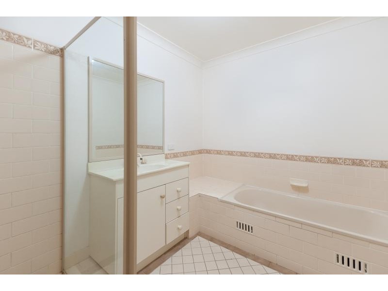 32B Bronzewing Drive, Erina NSW 2250