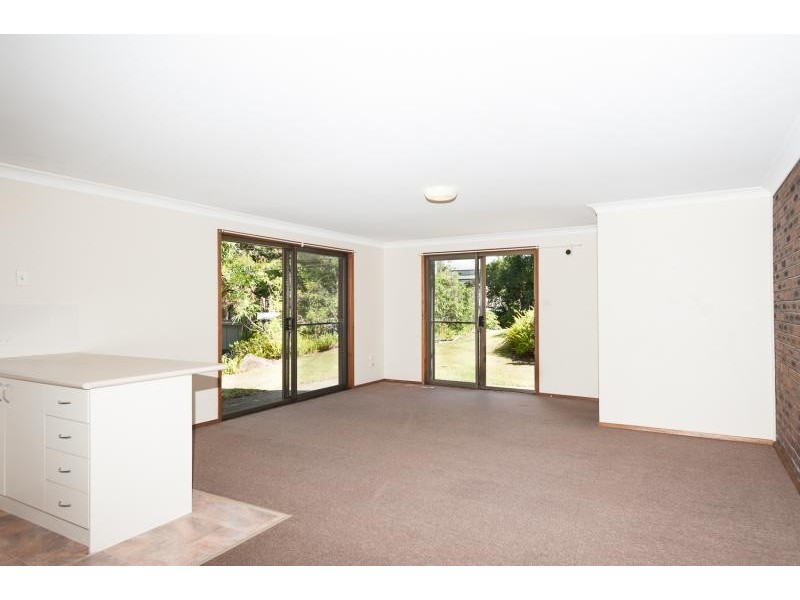 2/25 Bellevue Crescent, North Avoca NSW 2260