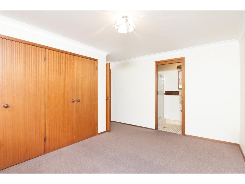 2/25 Bellevue Crescent, North Avoca NSW 2260