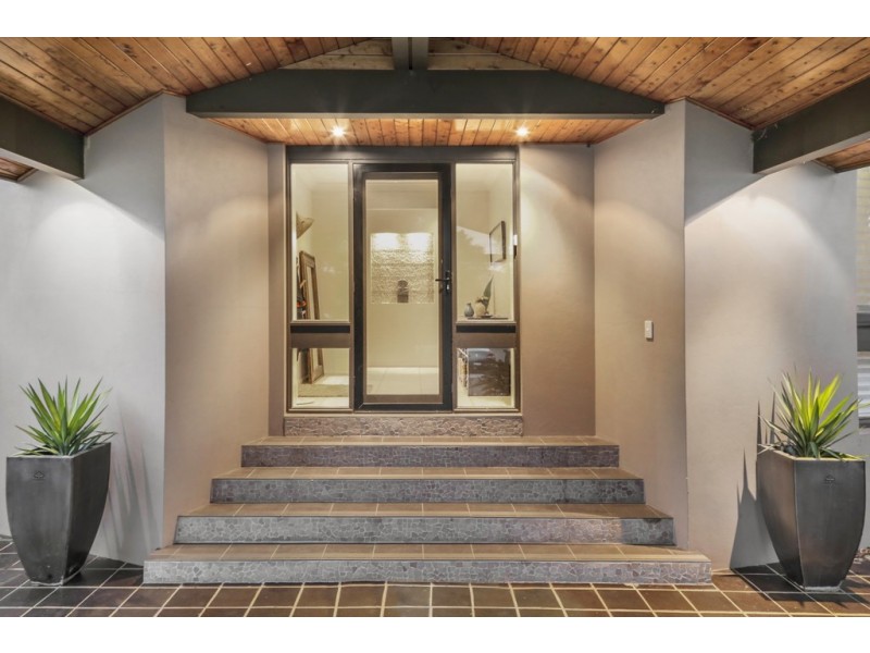 21 Asca Drive, Green Point NSW 2251