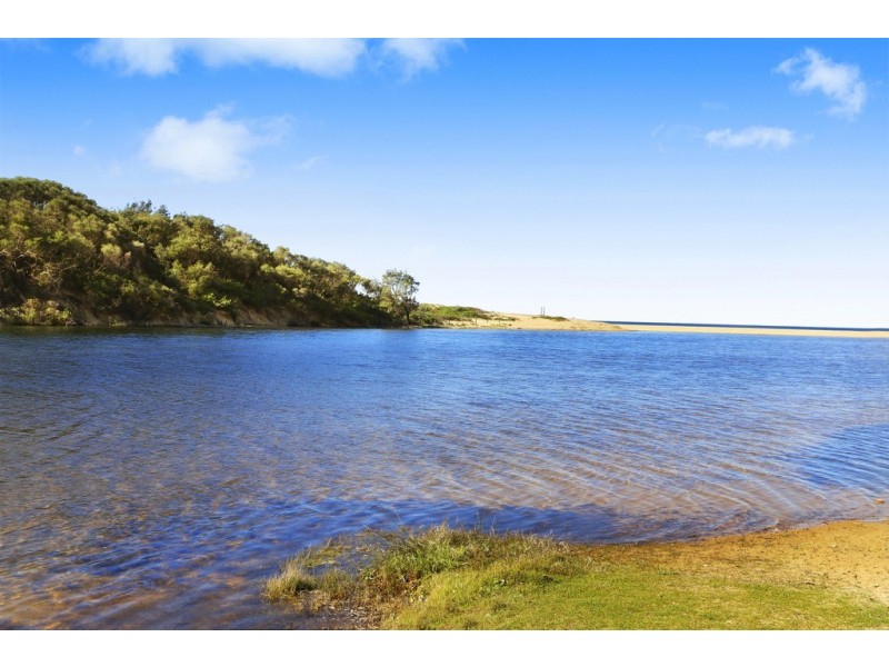 11 Remembrance Drive, Wamberal NSW 2260