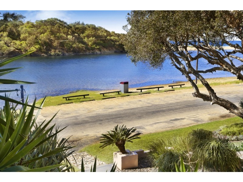 11 Remembrance Drive, Wamberal NSW 2260
