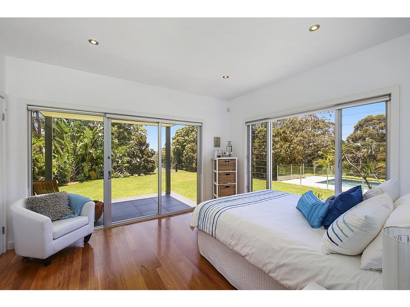 24 Townsend Avenue, Avoca Beach NSW 2251
