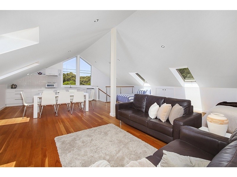24 Townsend Avenue, Avoca Beach NSW 2251