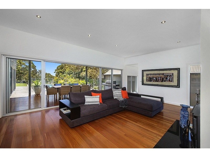 24 Townsend Avenue, Avoca Beach NSW 2251