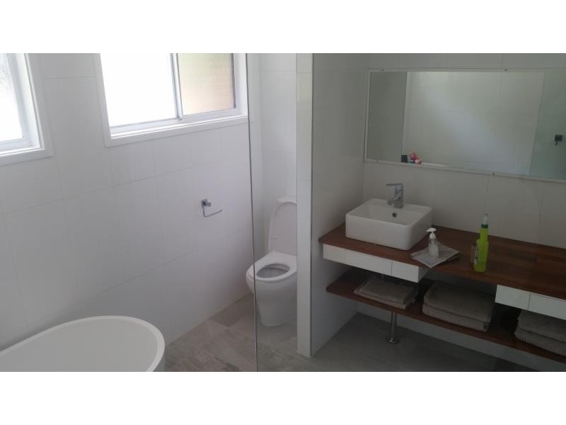 4B Gregory Street, Wyoming NSW 2250